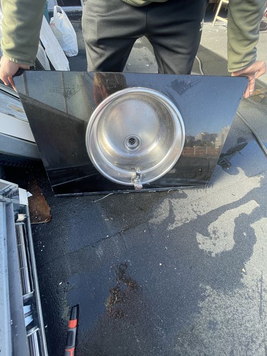 Pia lava loiça com torneira e pedra