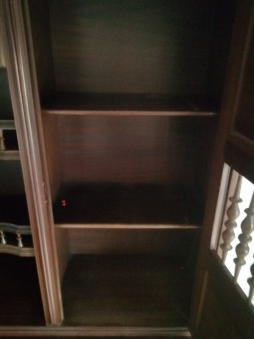 Móvel louceiro antigo