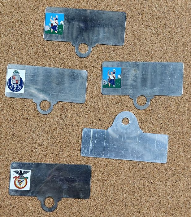 Campainhas/punhos/buzina/chapas para nome e morada pasteleira/clássica