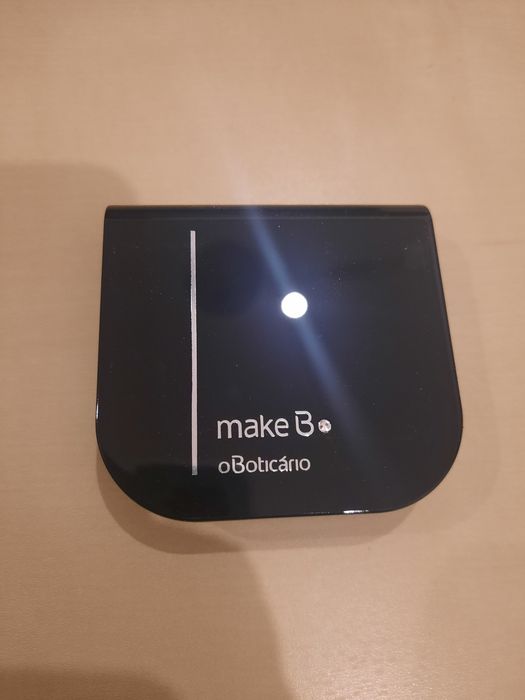 Iluminador bronze Make B.64283713669249123