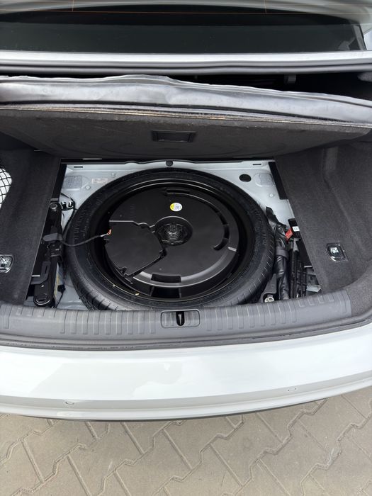 Audi A6 2019 VIN WAUD8AF24KN127510 фото оголошення 18 з 24
