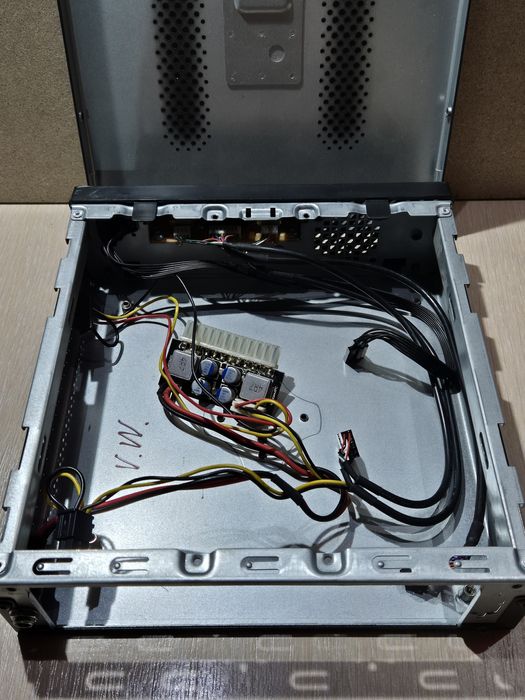 Корпус mini ITX Gamemax M100/M200 60w, slim client