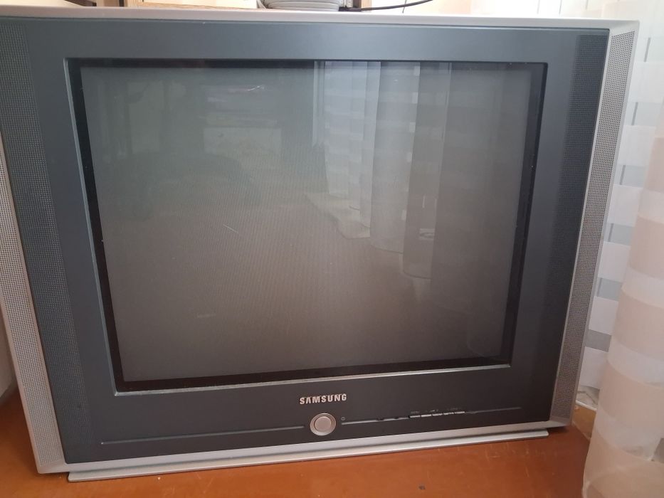 Продам телевізор Samsung.