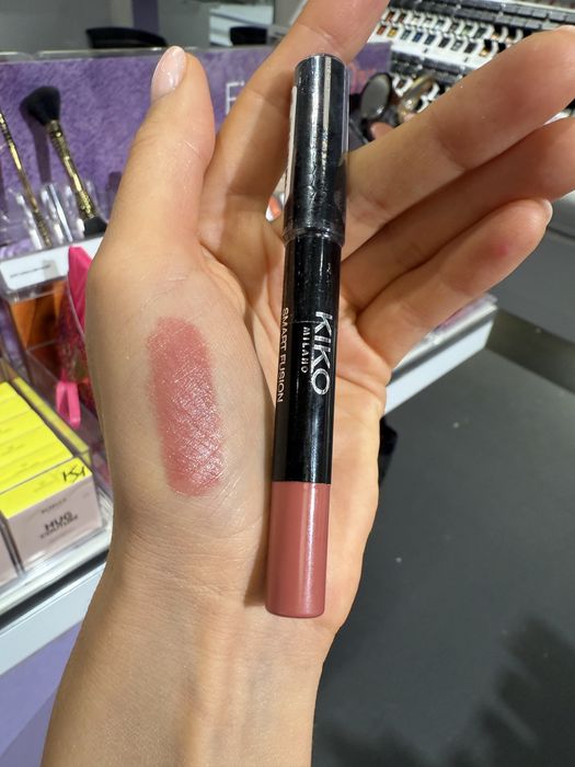 Помада-олівець  Kiko Milano smart 03 04