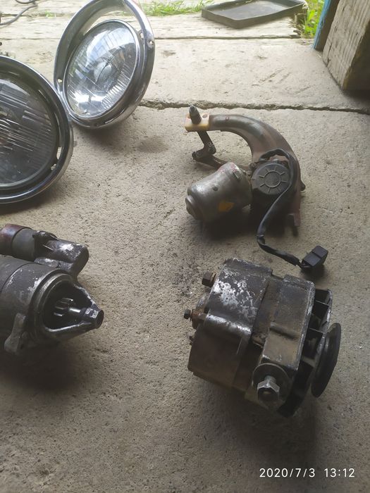 Продам запчастини до жигулів.