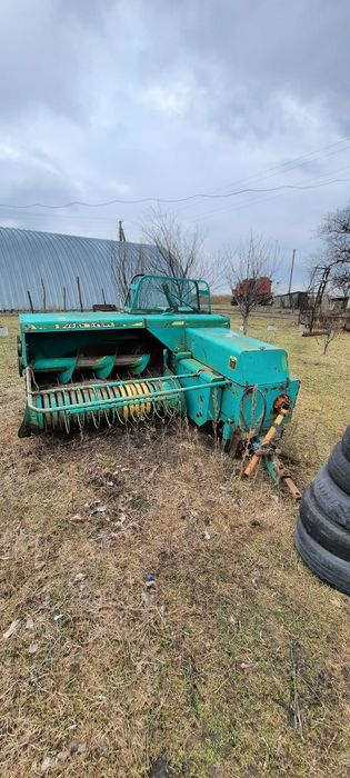Продам прес подборщик Джон дир