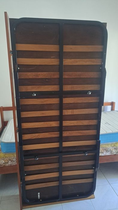 Vendo cama individual dupla.