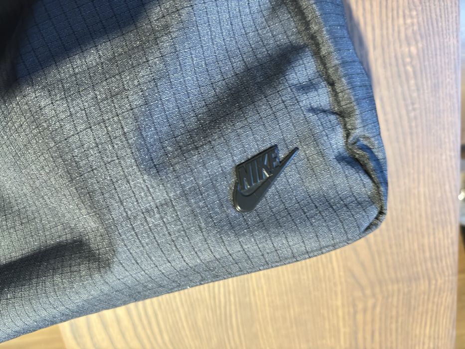 Duża torebka Nike do szkoły, mieści A4