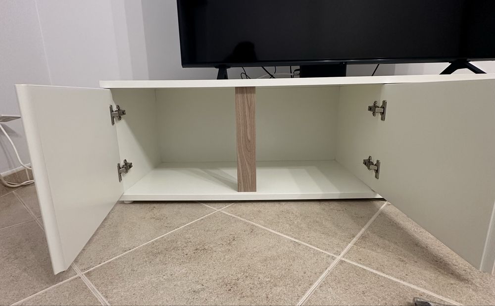 Movel tv  bom estado