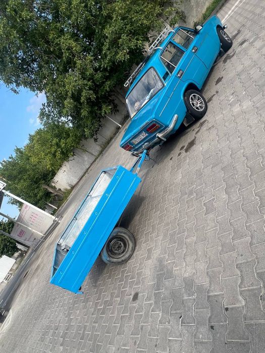 Продам ваз 2103