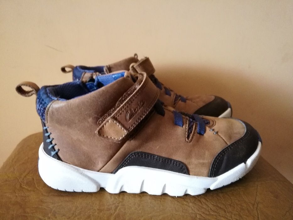 Продам кожаные кроссовки Hi-Top Clarks