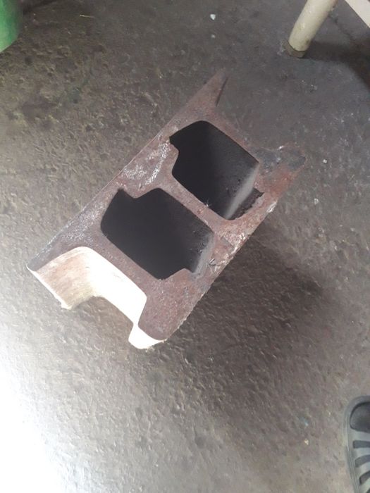 наковальня з рельс