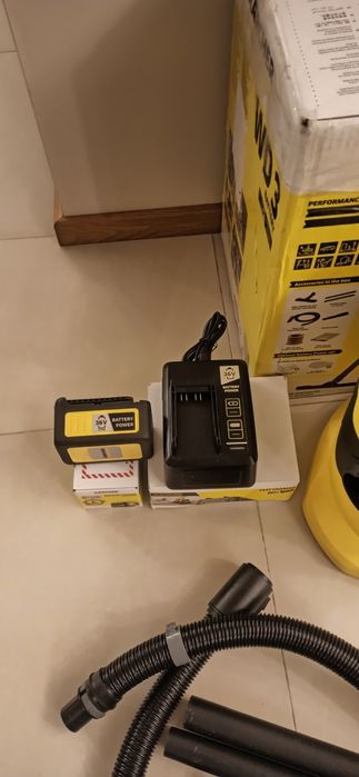 Odkurzacz Kärcher WD 3 Battery Set  36V - Nowy   z baterią i ładowarką