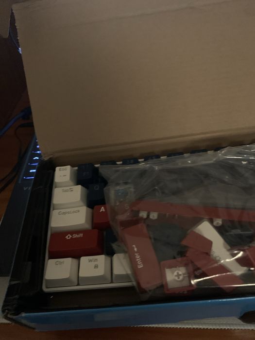 Teclado Magegee 60% [ Para peças ]