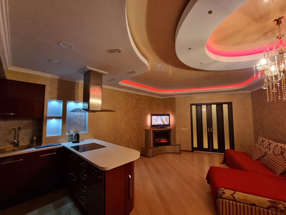 Погодинно, подобово  2к кв на Осокорках с джакузі та каміном.