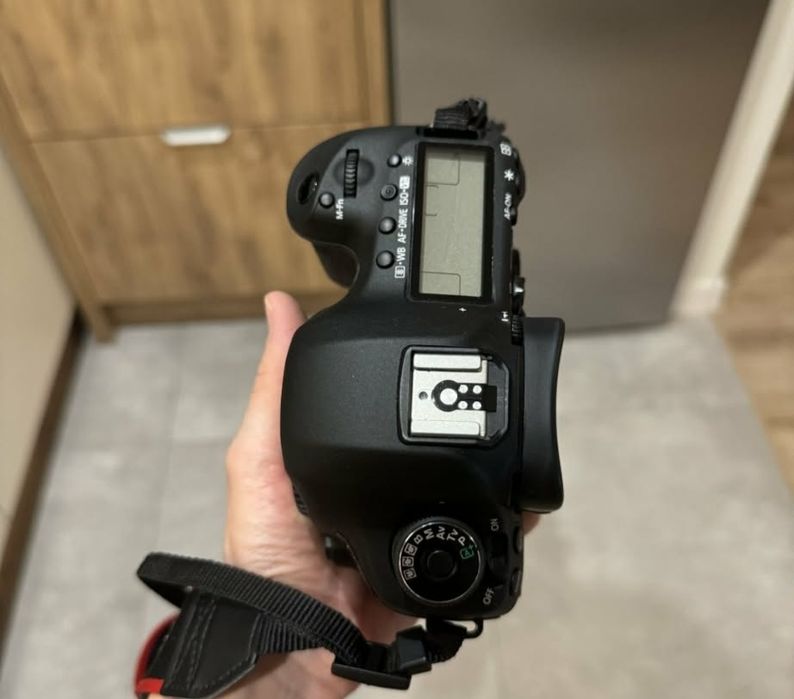 Canon EOS 5D Mark III 5126 klatek + obiektyw + dodatki stan idealny.