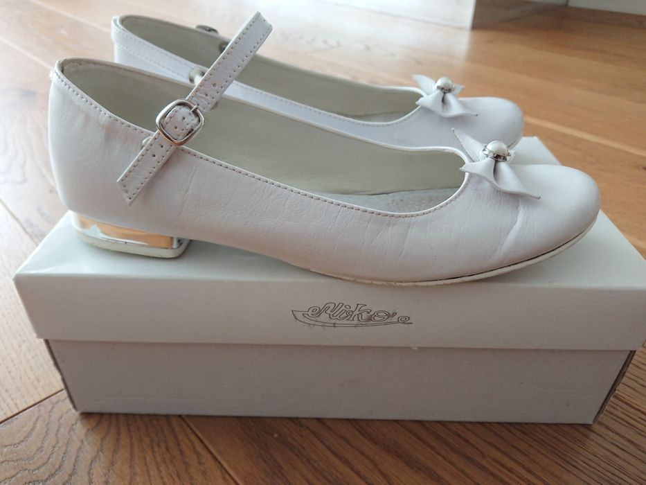 Buty komunijne rozmiar 36 (długość wkładki 24 cm)