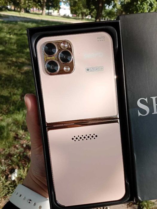 Мобільний телефон смартфон Servo 4 SIM- екран 2,6'', 4 SIM, 1200 мАг