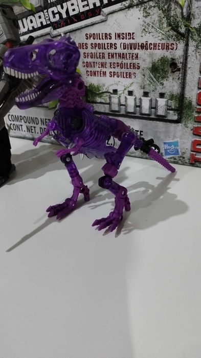 Transformers WFC Netflix Megatron & Fossylizer