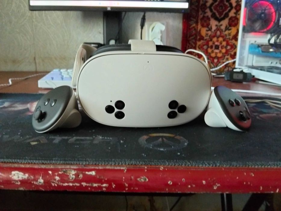 Oculus Quest 3s 128 gb в гарному стані