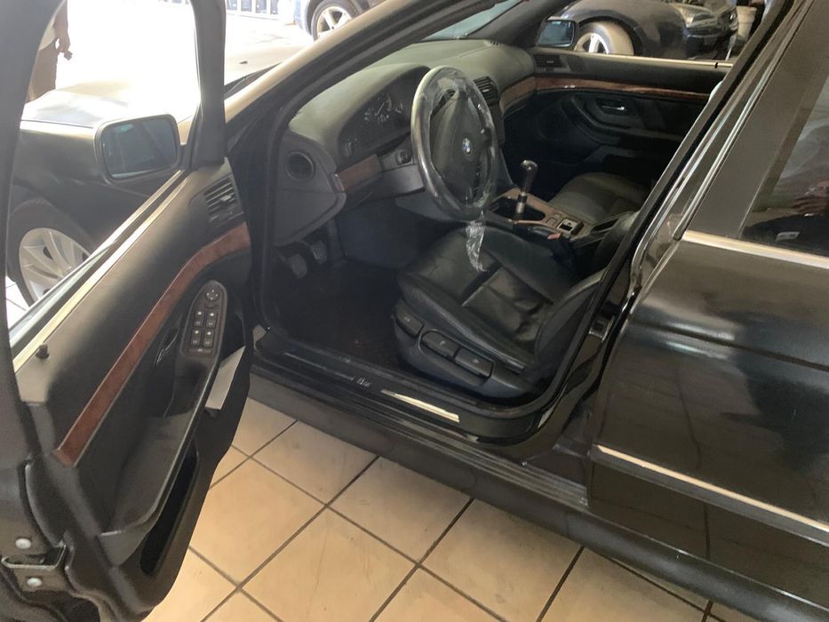 BMW  E39  520i 1999