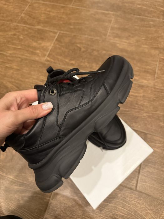 Кросівки з натуральної шкіри