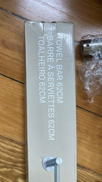 Toalheiro inox 62cm marca AREA novo embalado