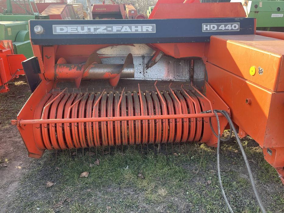 Прес подборщикSipma  Deutz Fahr 440