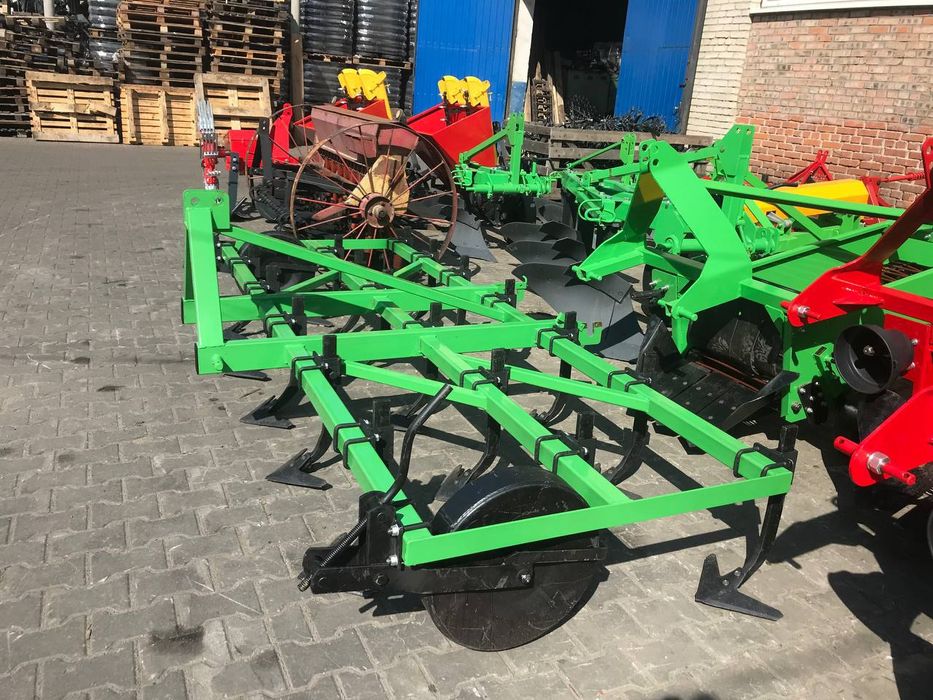 Культиватор суцільного обробітку ( польський культиватор Bomet Бомет )