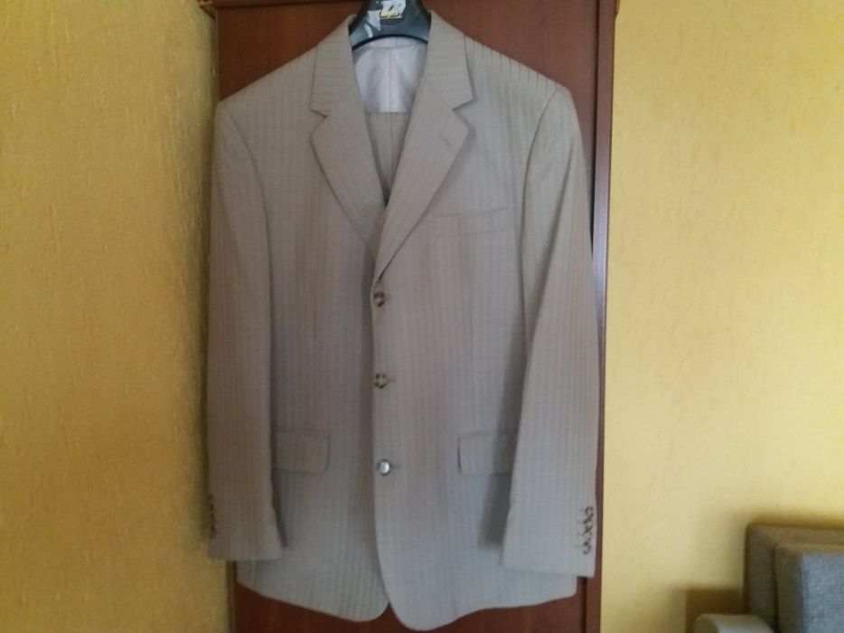 Garnitur męski z kamizelką