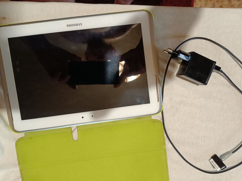 Планшет Samsung.