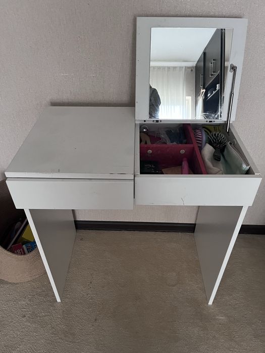Toaletka z Ikea
