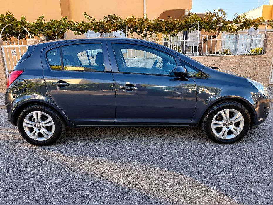 Opel Corsa D 2010 54.000 Kms Bom Estado