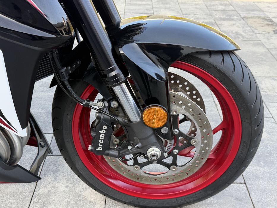 Suzuki gsx s 1000