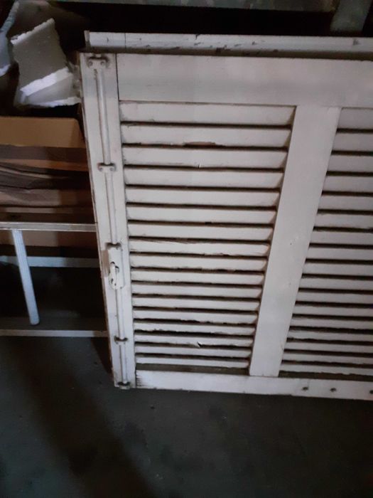 Portada em madeira para restauro