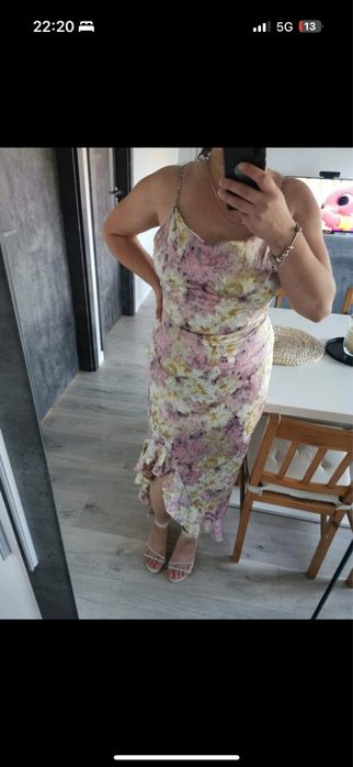 Sukienka w kwiaty
