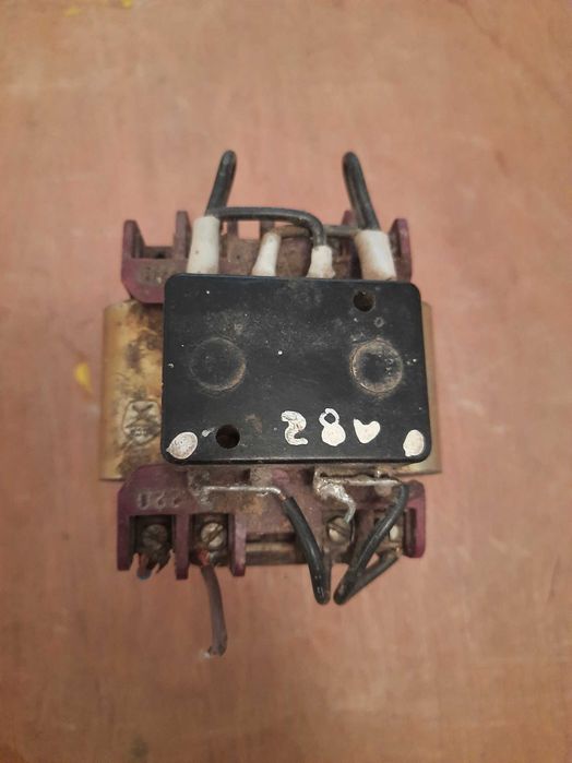 Трансформатор ОСМ-1 0.063кВт 220/110/42/28/5В