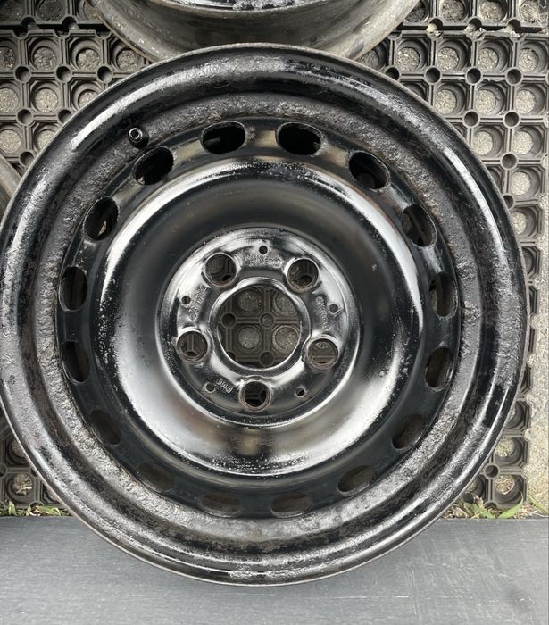 Диски металеві 5/112 r15 Mercedes