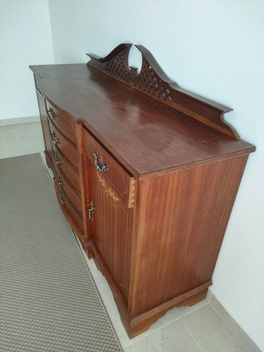 Aparador estilo inglês