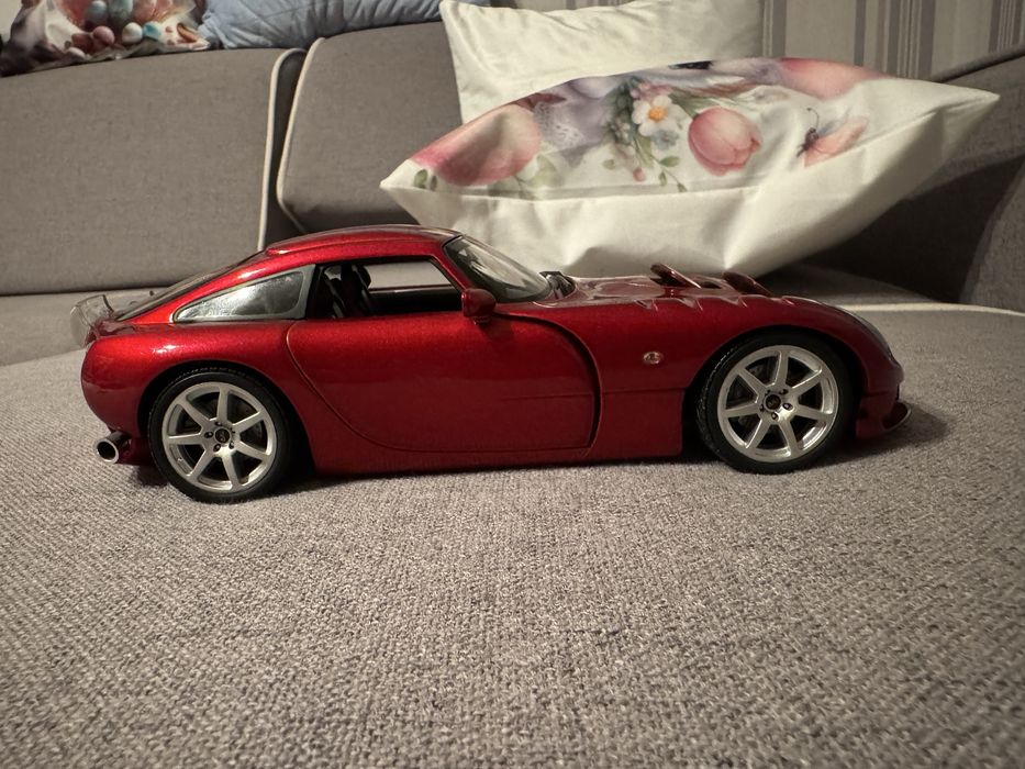 TVR Sagaris 1:18 Jadi