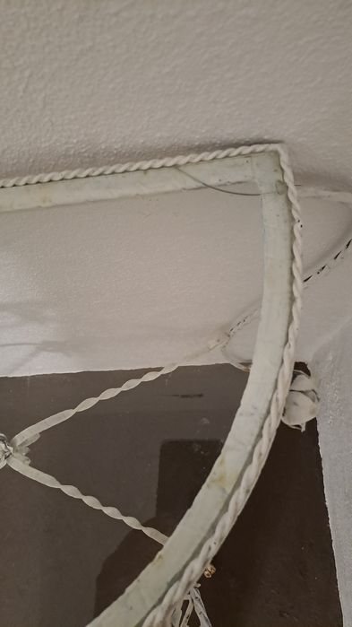 Vende-se mesa antiga