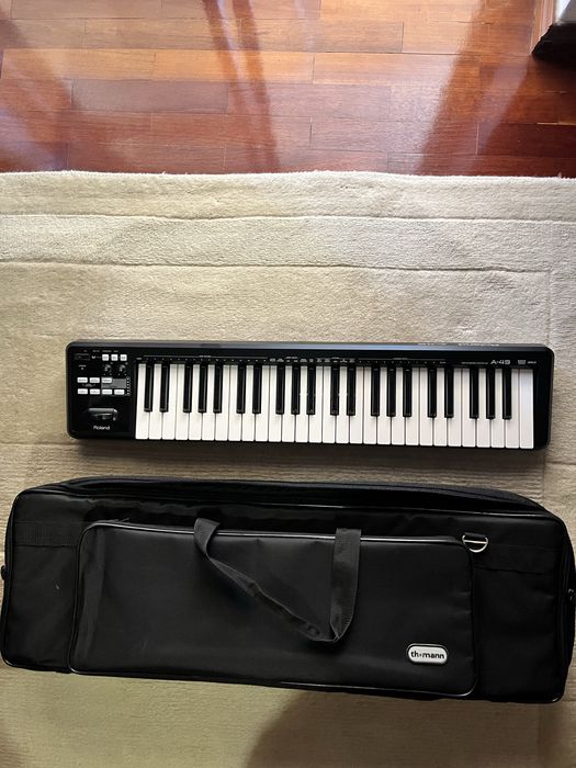 Keyboard Roland A 49