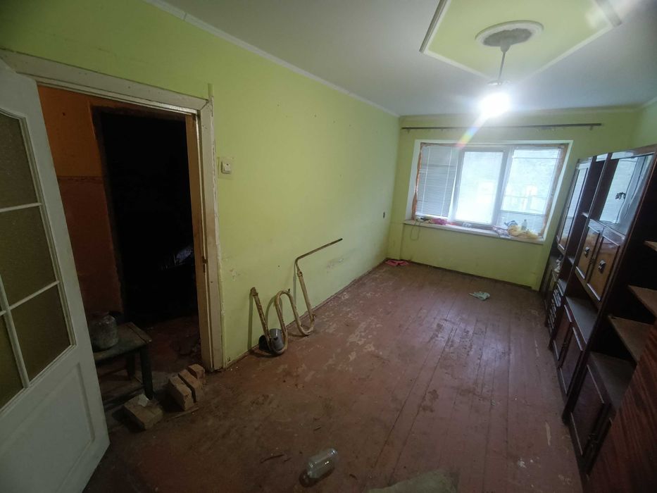 ОДНОКІМНАТНА квартира 31.5 кв.м. на 1 поверсі на стадії ремонту