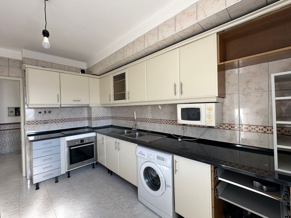 Apartamento T3 com grandes áreas