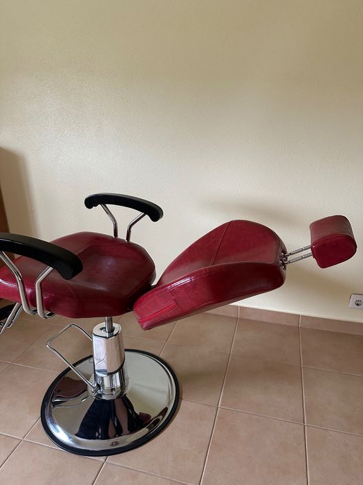 Poltrona hidráulica para barbearia / estética com apoio de cabeça