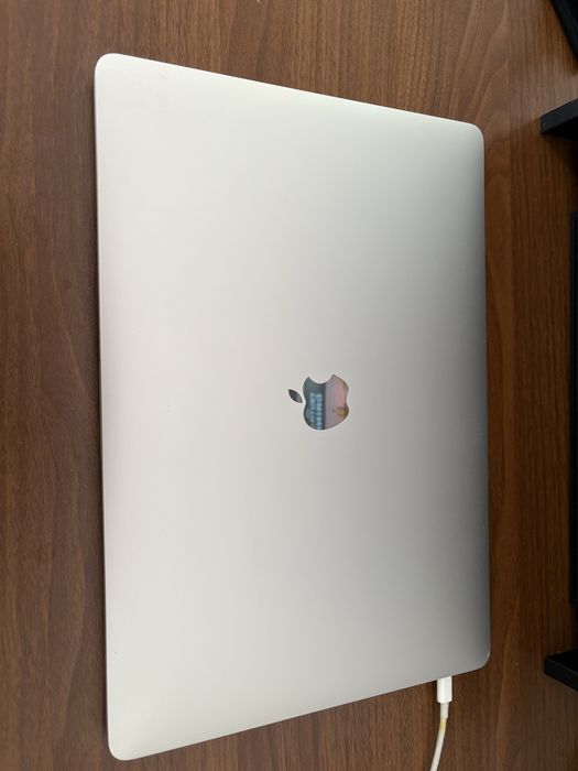 Macbook Pro 2018 15 polegadas 256gb 16gb ram