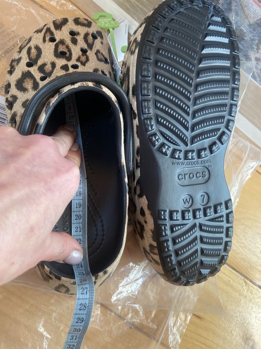 Crocs W7,W8 Classic Baya Platform Animal Clog Джибітси з USA