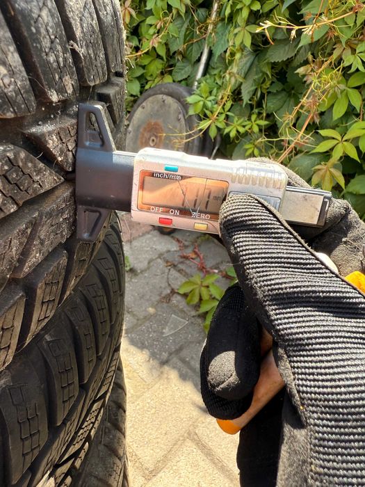 Koła zimowe 14 Ford Fiesta mk5 mk6 Focus I + 185/60R14 Semperit