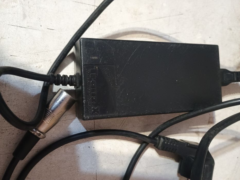 Sprzedam ładowarkę TRANZ X 36V