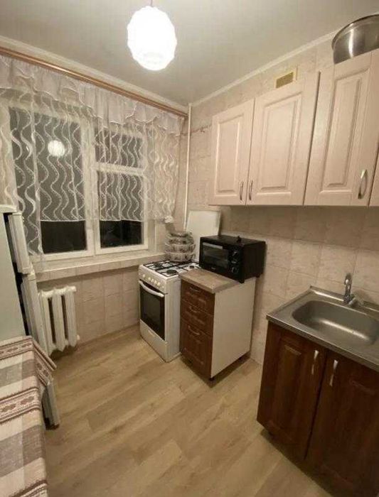 Продается 2 ком 3/5, метро 15 минут.